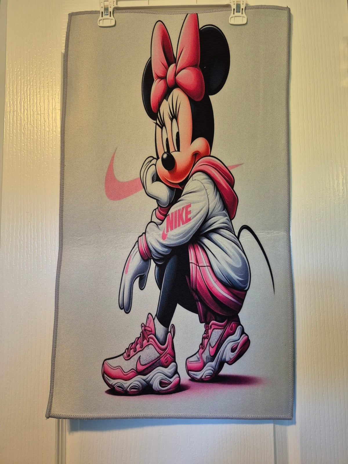 Minnie Mouse Nike – Disney Character Wall-Hanging Rug