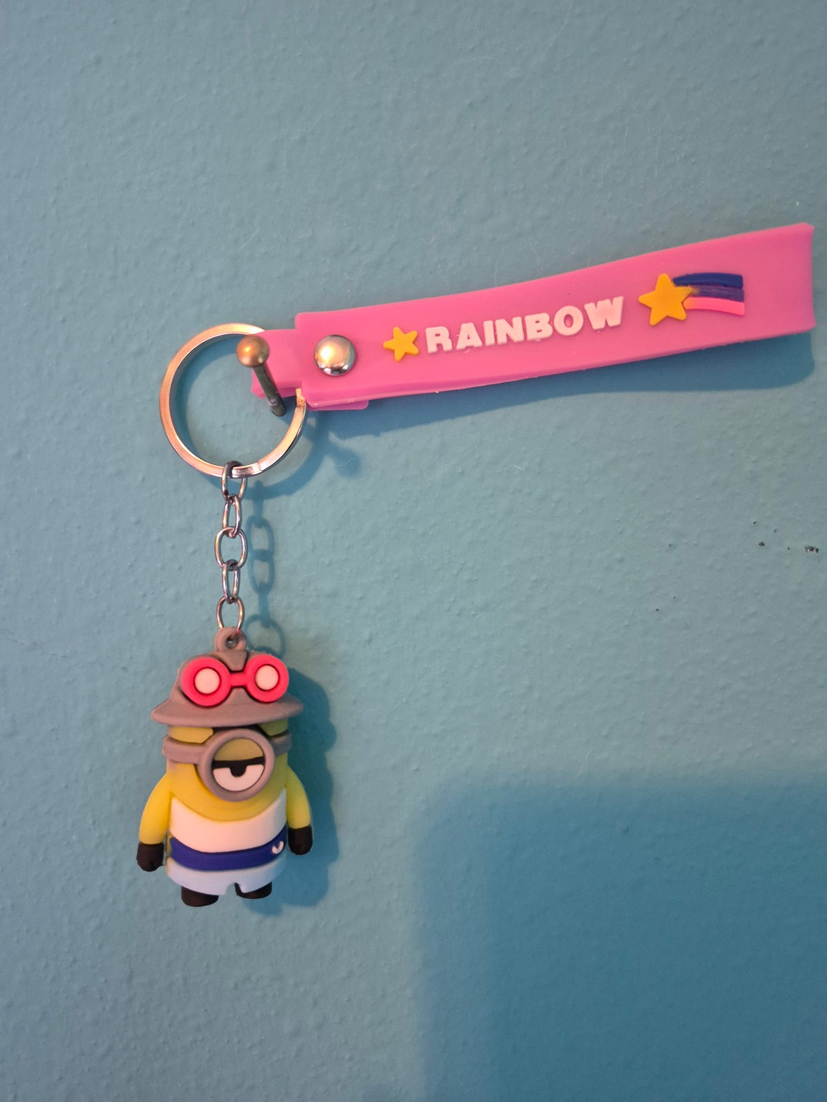 Minion Safari Hat Pink Strap Keychain – Despicable Me Character Keychain with Wrist Strap
