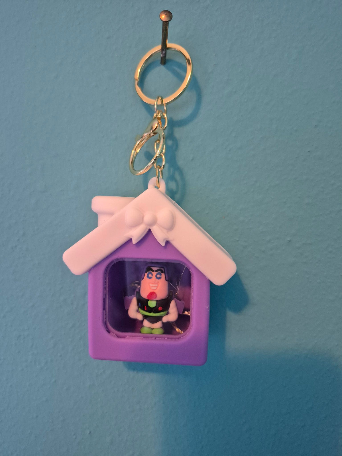 Light-Up House Keychain – Buzz Lightyear Purple House Character Keychain with LED Lights