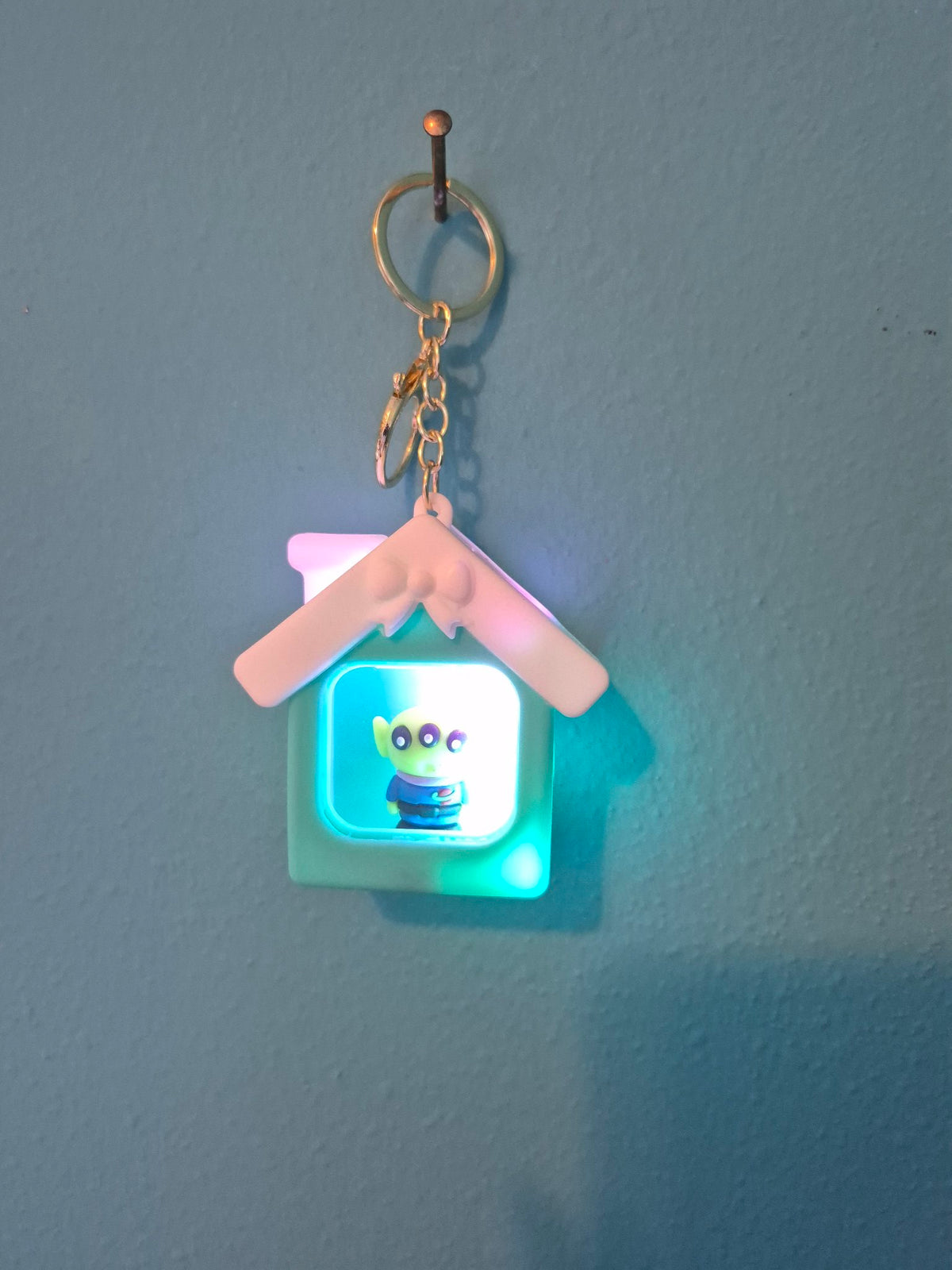 Light-Up House Keychain – Toy Story Alien Teal House Character Keychain with LED Lights