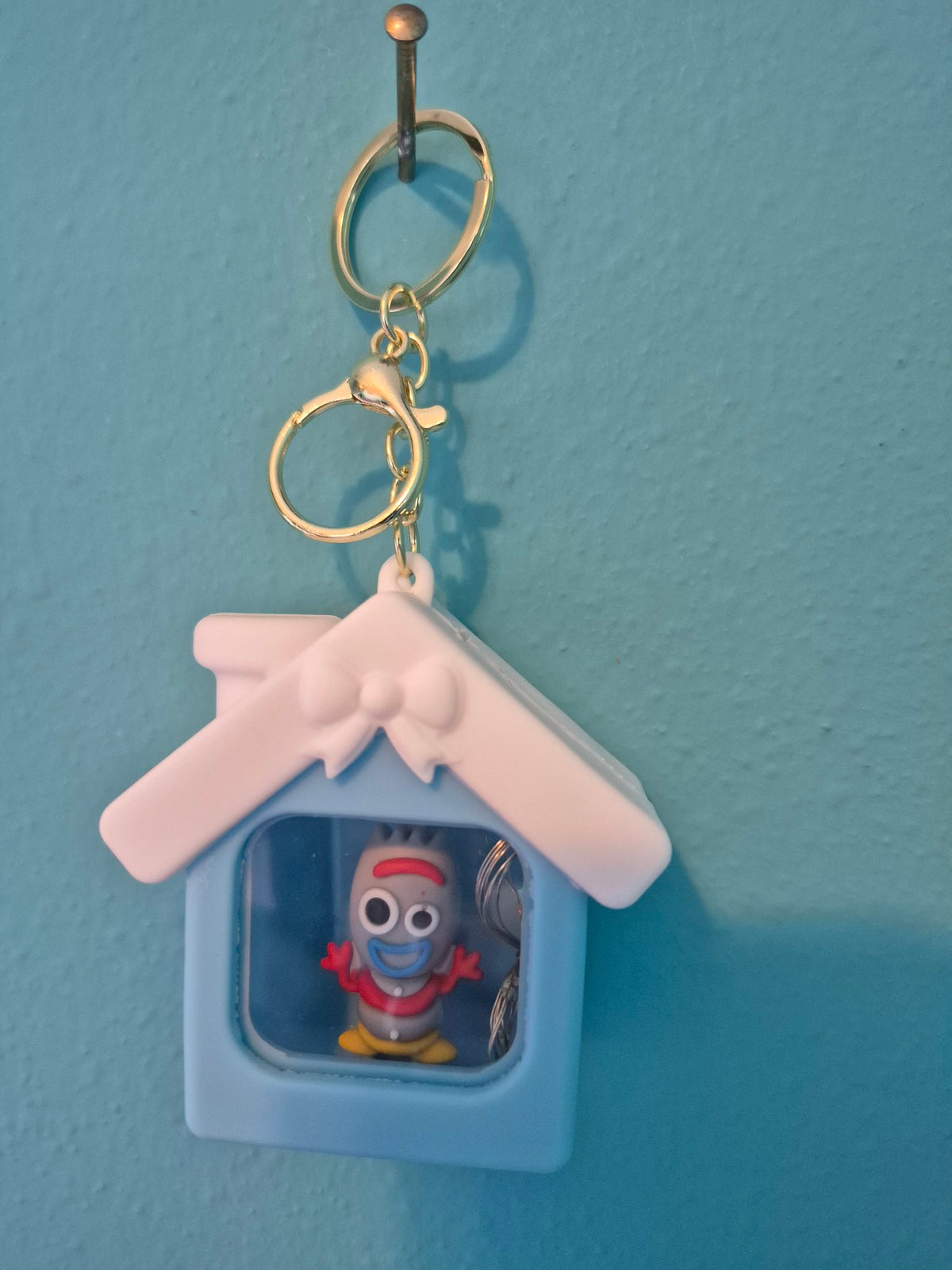 Light-Up House Keychain – Forky Light Blue House Character Keychain with LED Lights