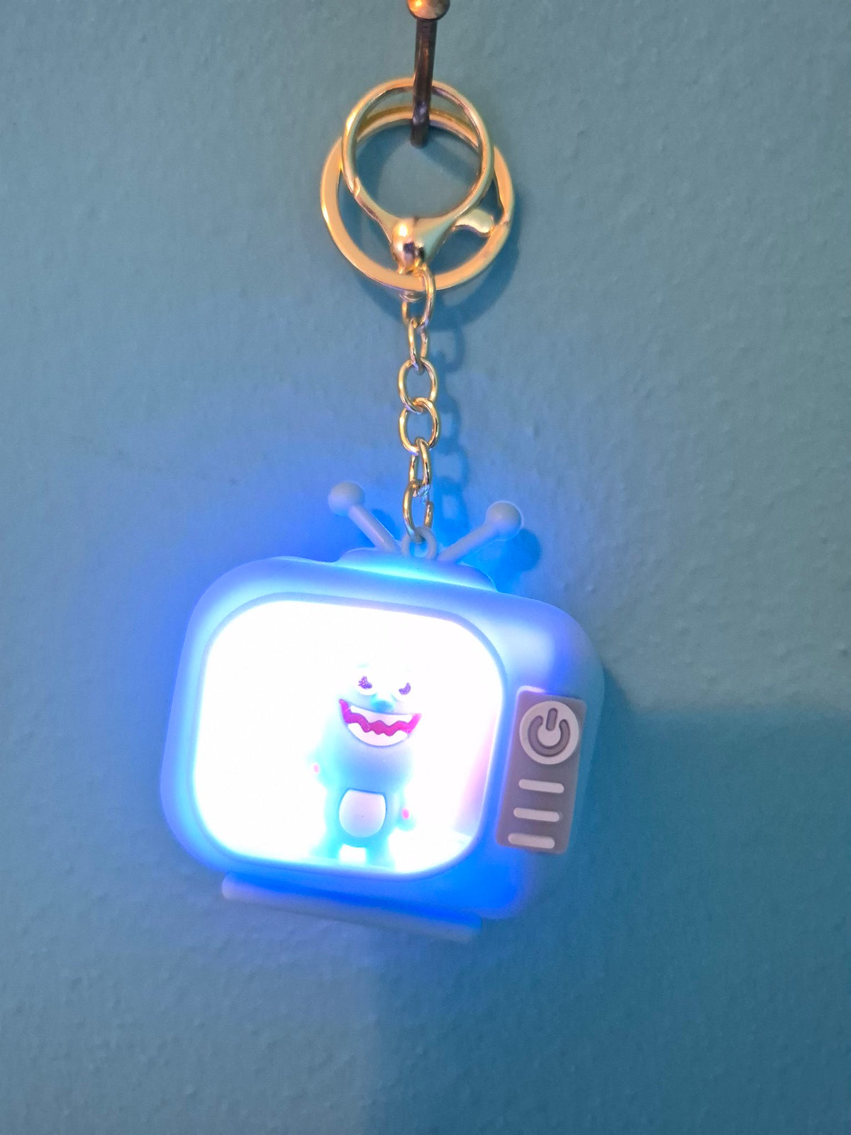 Light-Up TV Keychain – Blue Monster Light Blue TV Character Keychain with LED Lights - photo 2