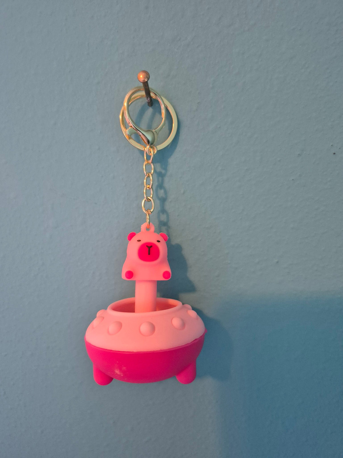 Capybara UFO Squeaky Keychain – Pink Pop-Up Character Keychain That Squeaks - photo 1