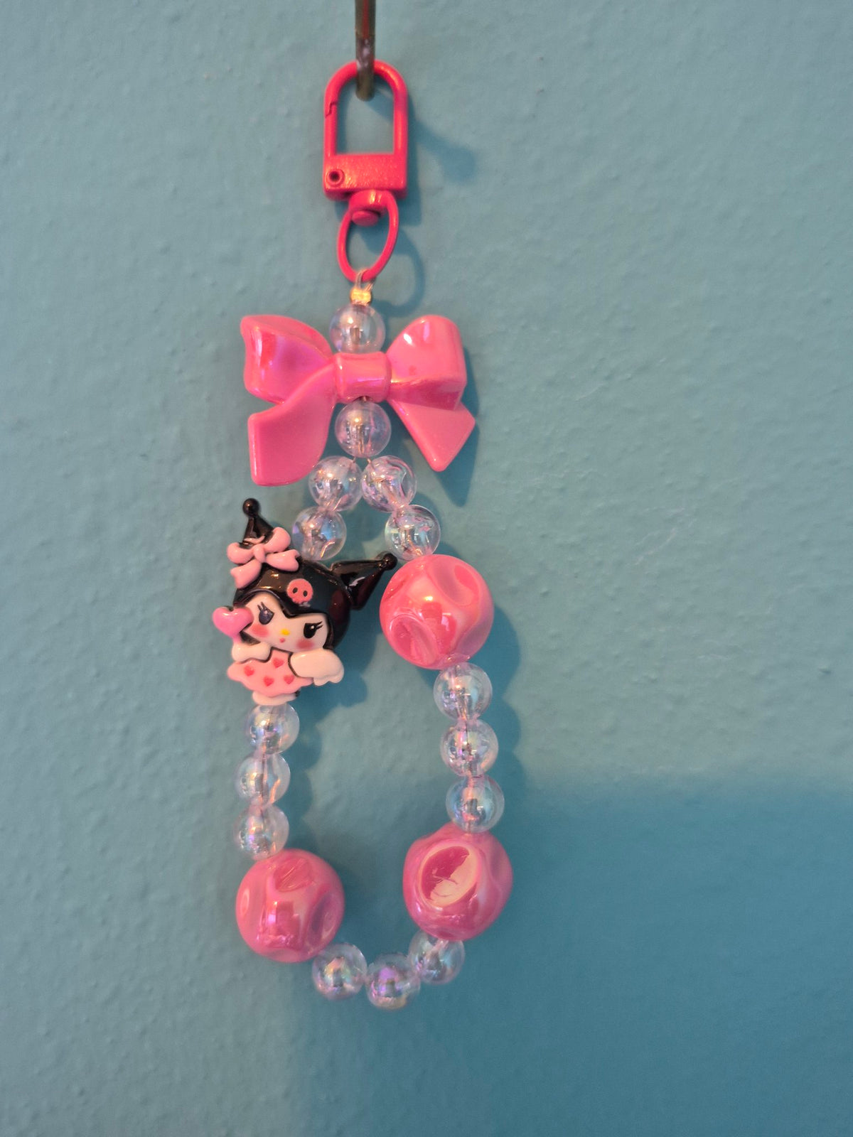 Kuromi Beaded Charm – Pink Beaded Bag Charm with Bow and Kuromi Figure - photo 1
