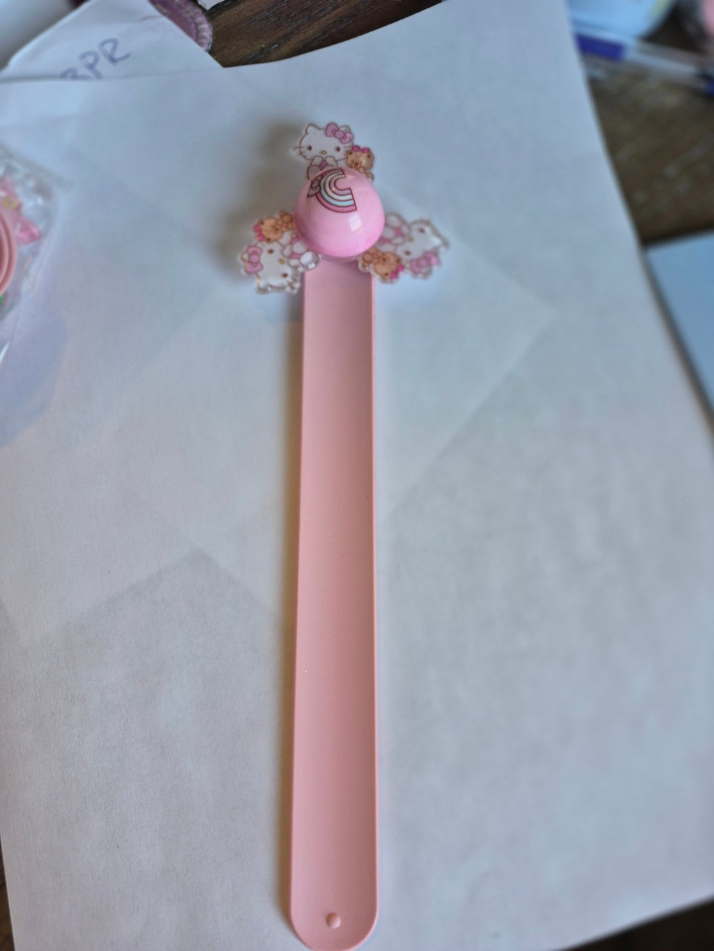 Hello Kitty Light-Up Spinner Slap Bracelet - Pink Rainbow