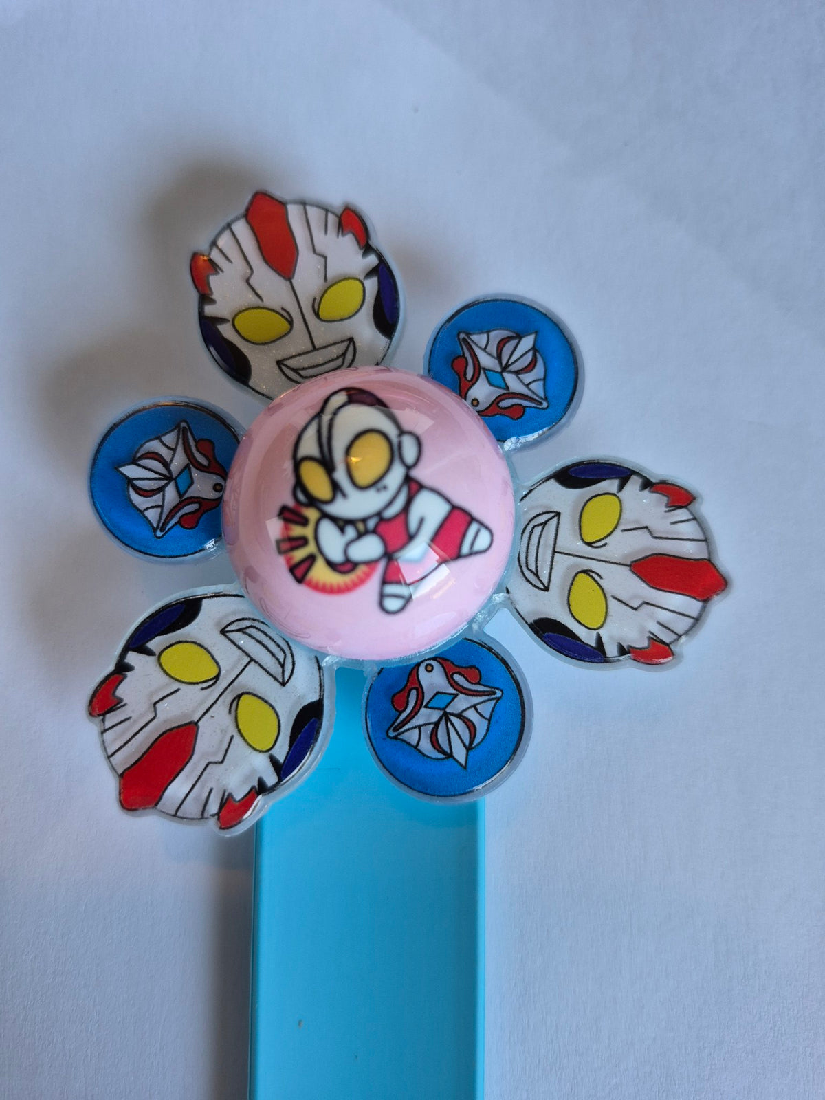 Ultraman Light-Up Spinner Slap Bracelet – Blue close-up
