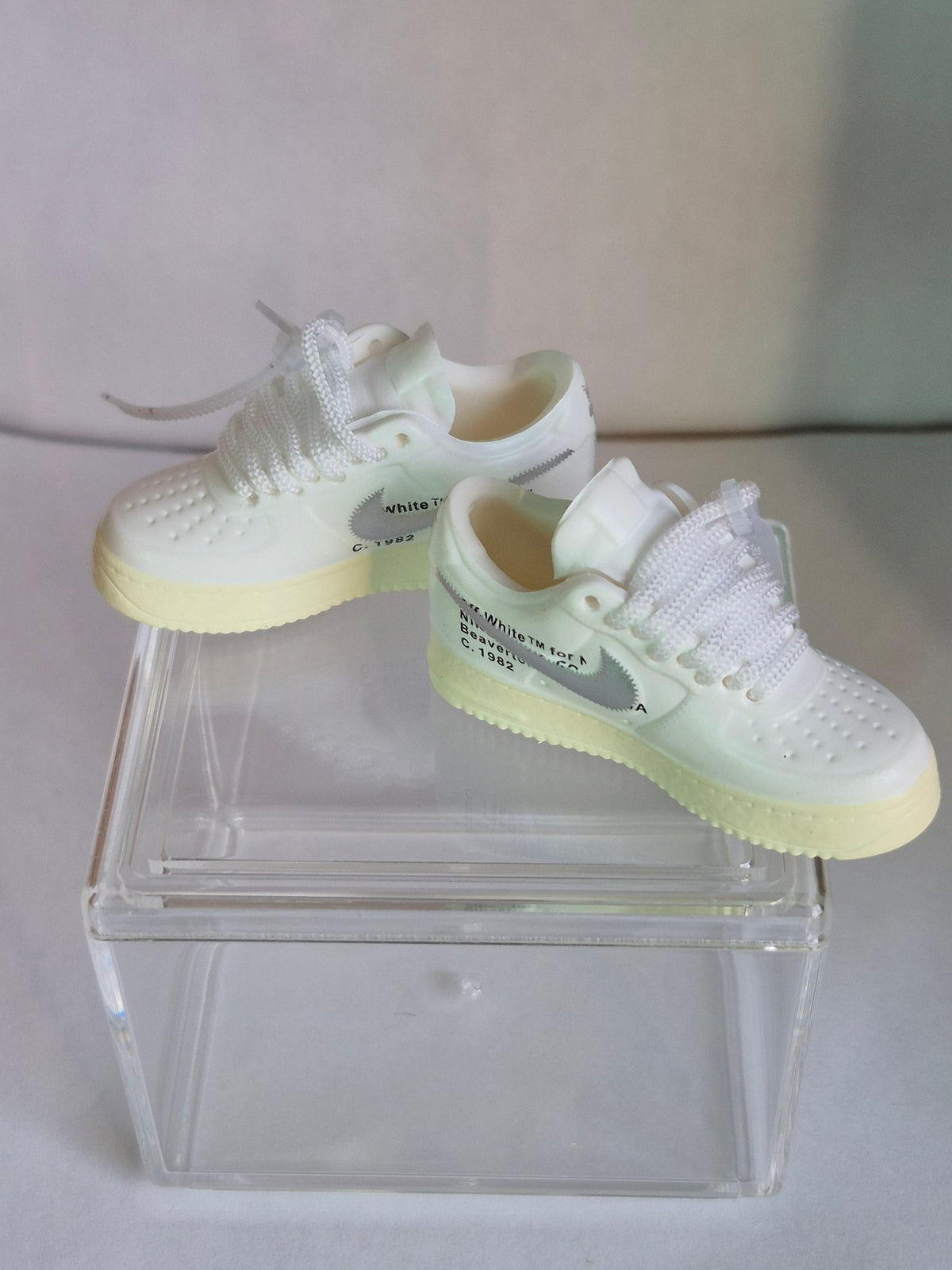 White Designer-Style Mini Sneakers – Collectible Pair with Display Case