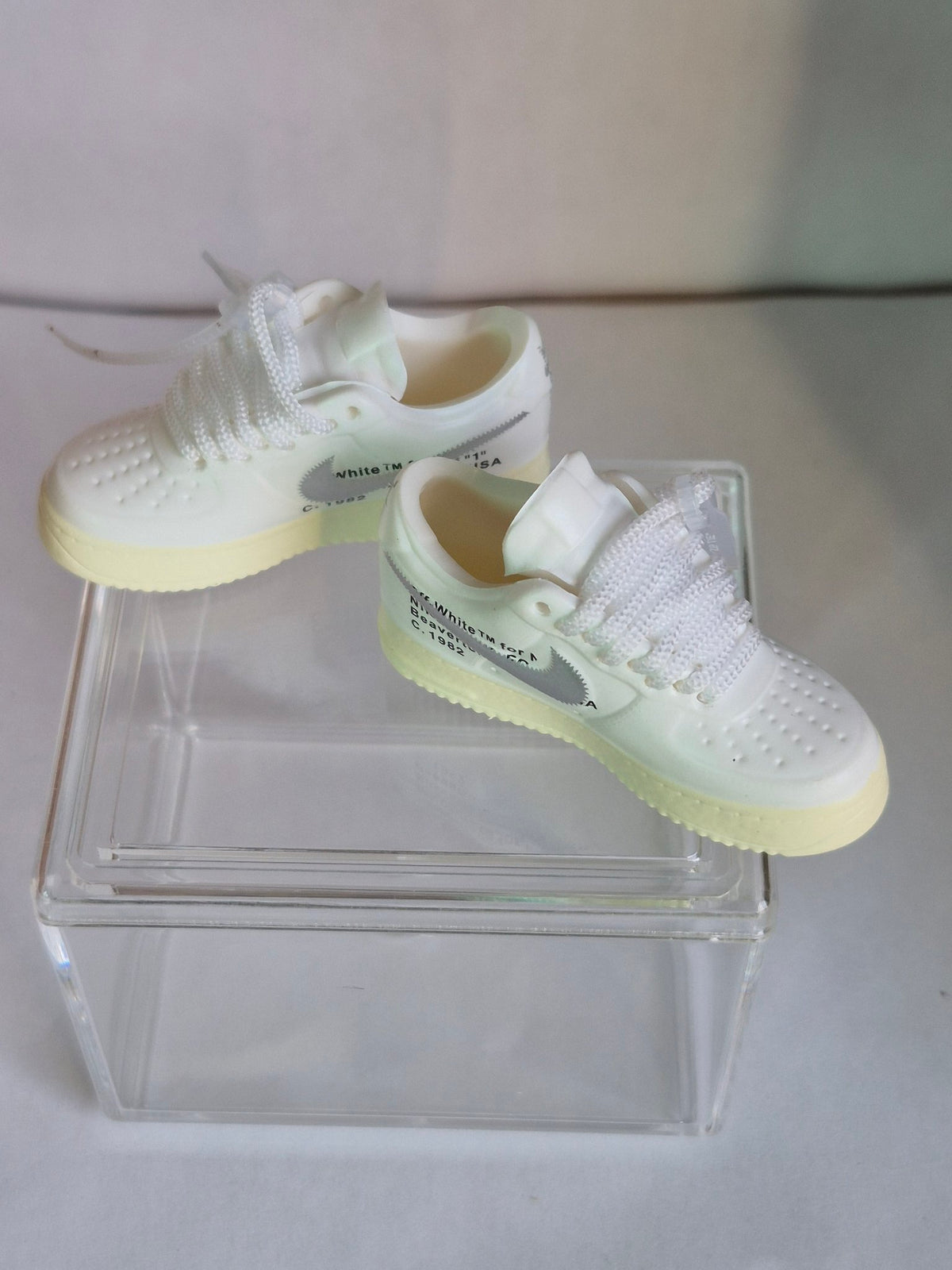 White Designer-Style Mini Sneakers – Collectible Pair with Display Case