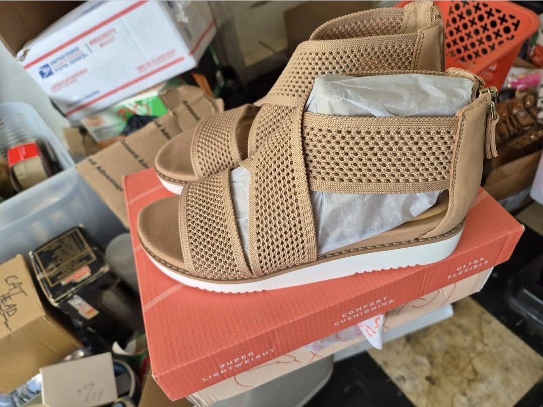 Easy Spirit Wander2 Women's Knit Sandals – Light Natural, Size 6.5