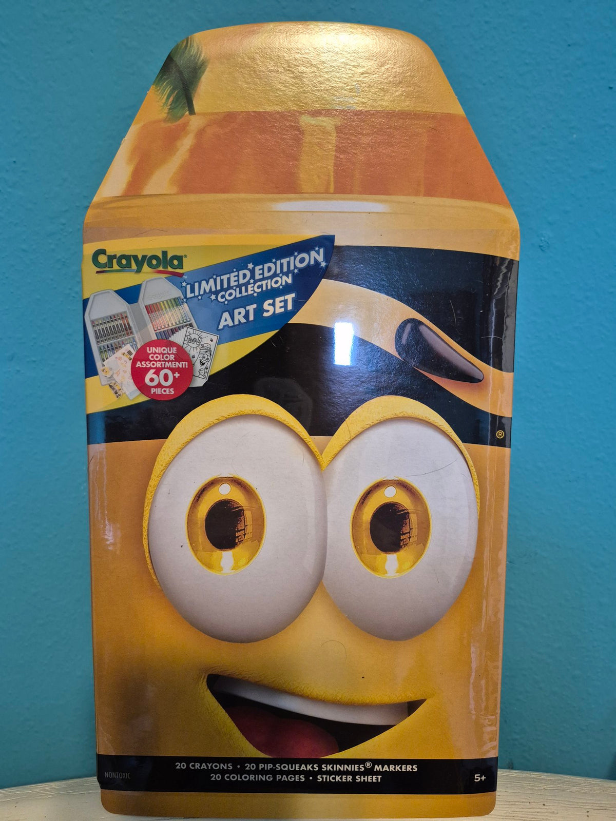Crayola Limited Edition Art Set – Dan D Dandelion, 60+ Pieces with Retired Colors