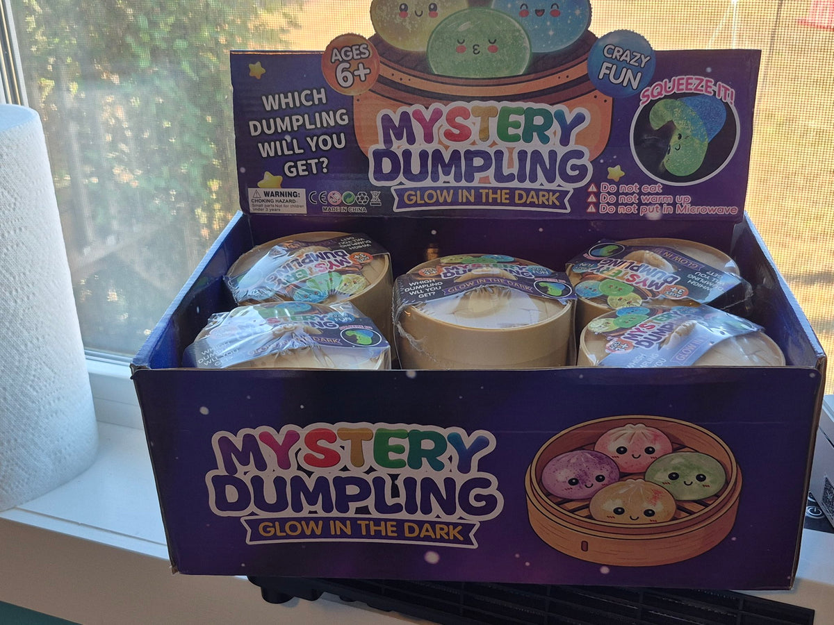 Mystery Squishy Dumpling – Glow in the Dark, Surprise Color in Steamer Basket