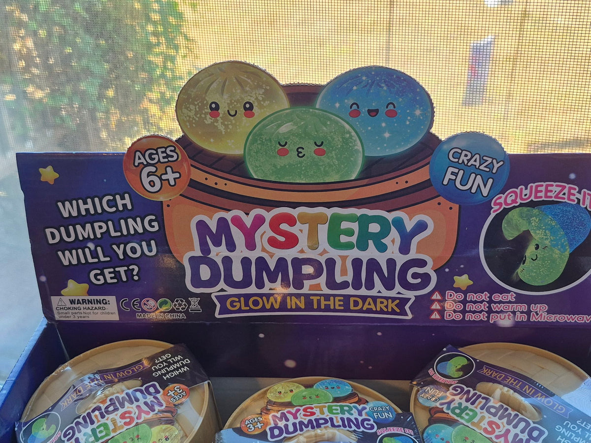 Mystery Squishy Dumpling – Glow in the Dark, Surprise Color in Steamer Basket