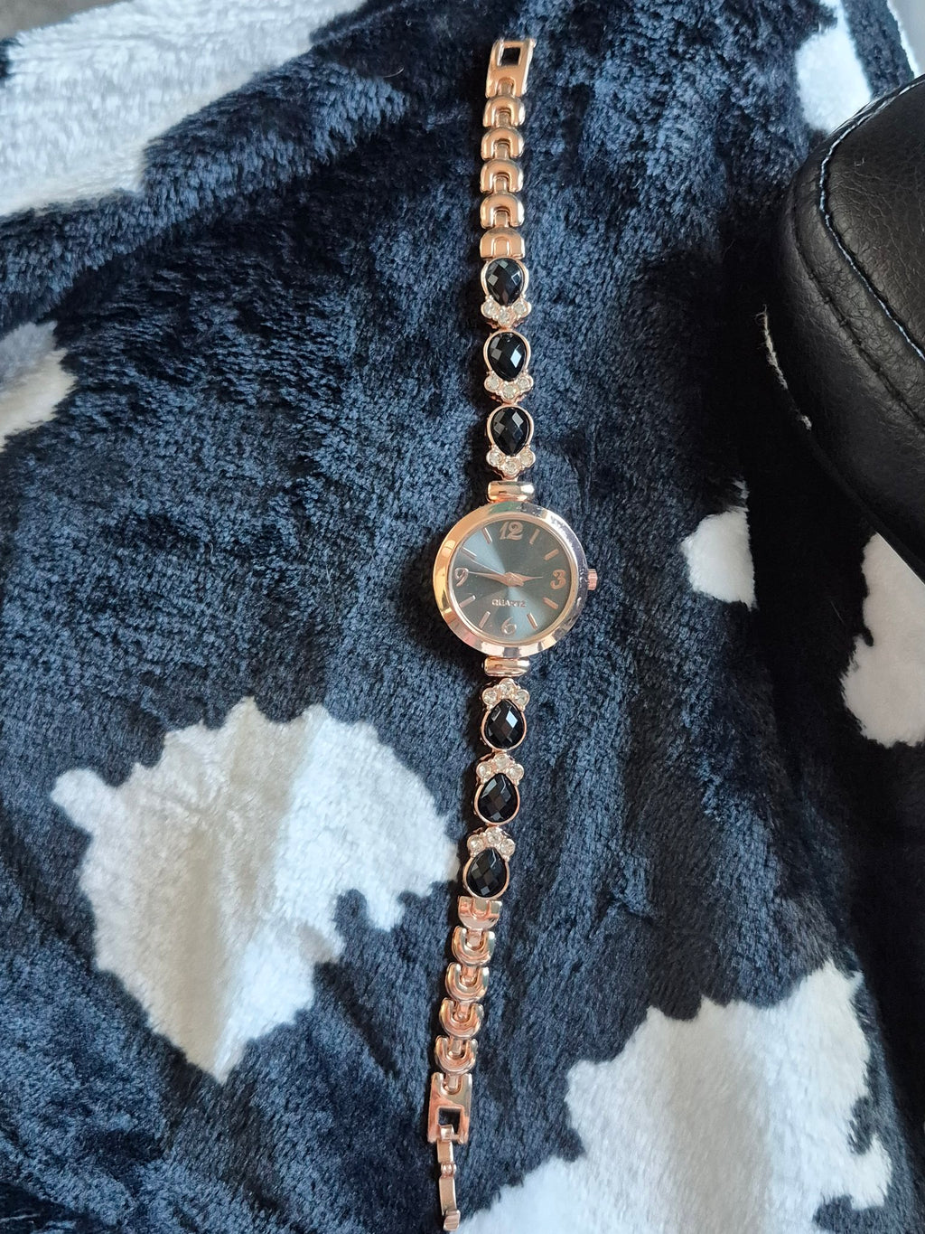 Women's Rose Gold Quartz Bracelet Watch – Black Gemstone Band