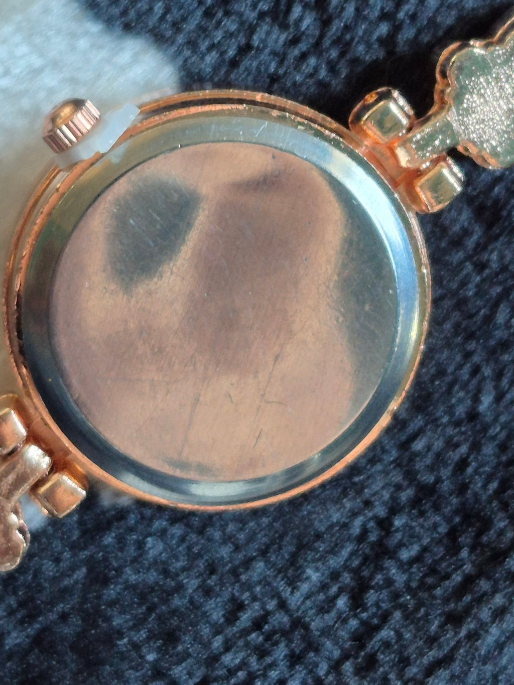 Women's Rose Gold Quartz Bracelet Watch – Black Gemstone Band