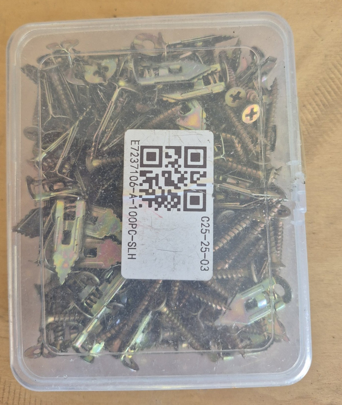 100pc Self-Drilling Drywall Anchor & Screw Kit