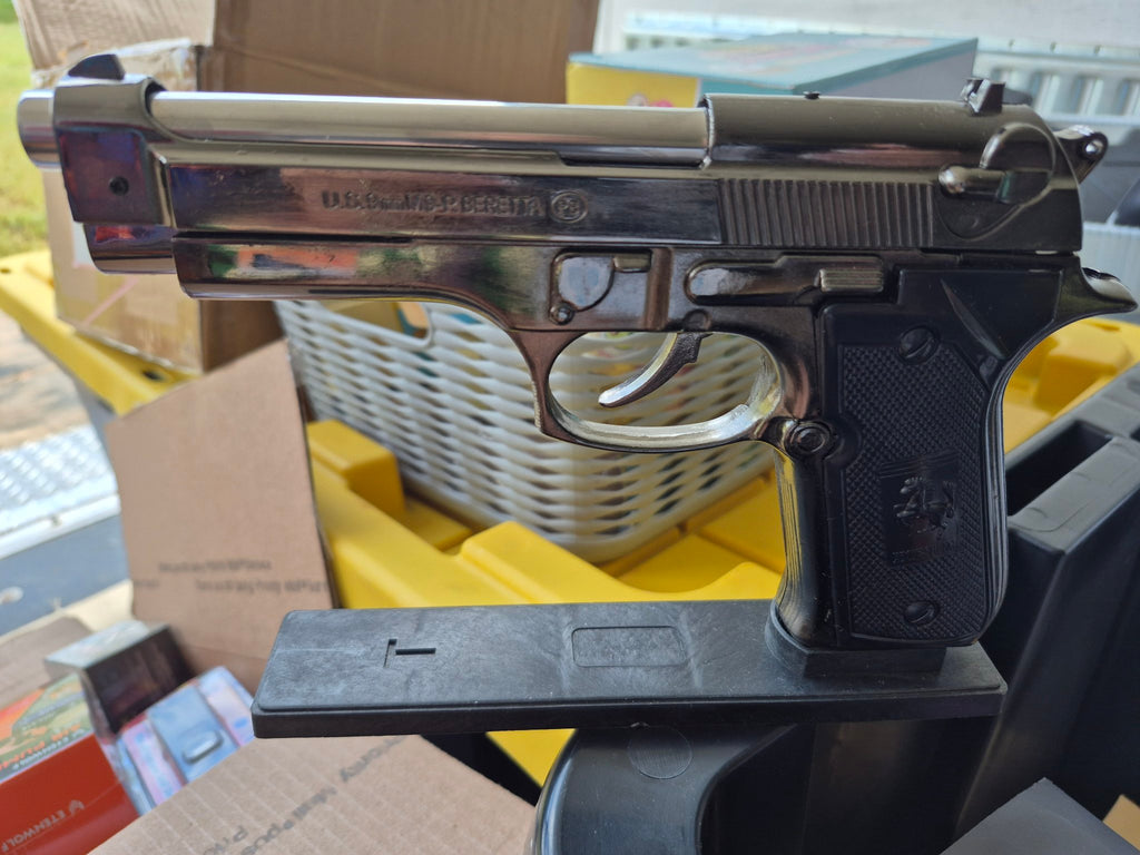 U.S. 9mm M9 Pistol Novelty Lighter in box