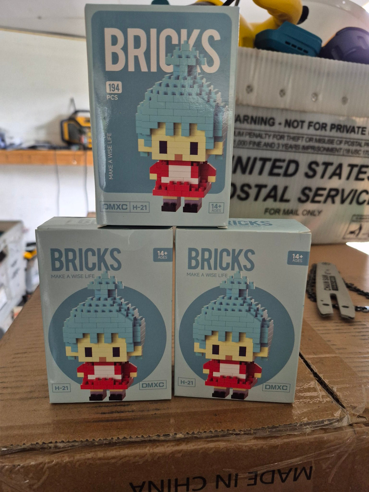 Micro Brick Figure – 194-Piece DIY Character (DMXC H-21)
