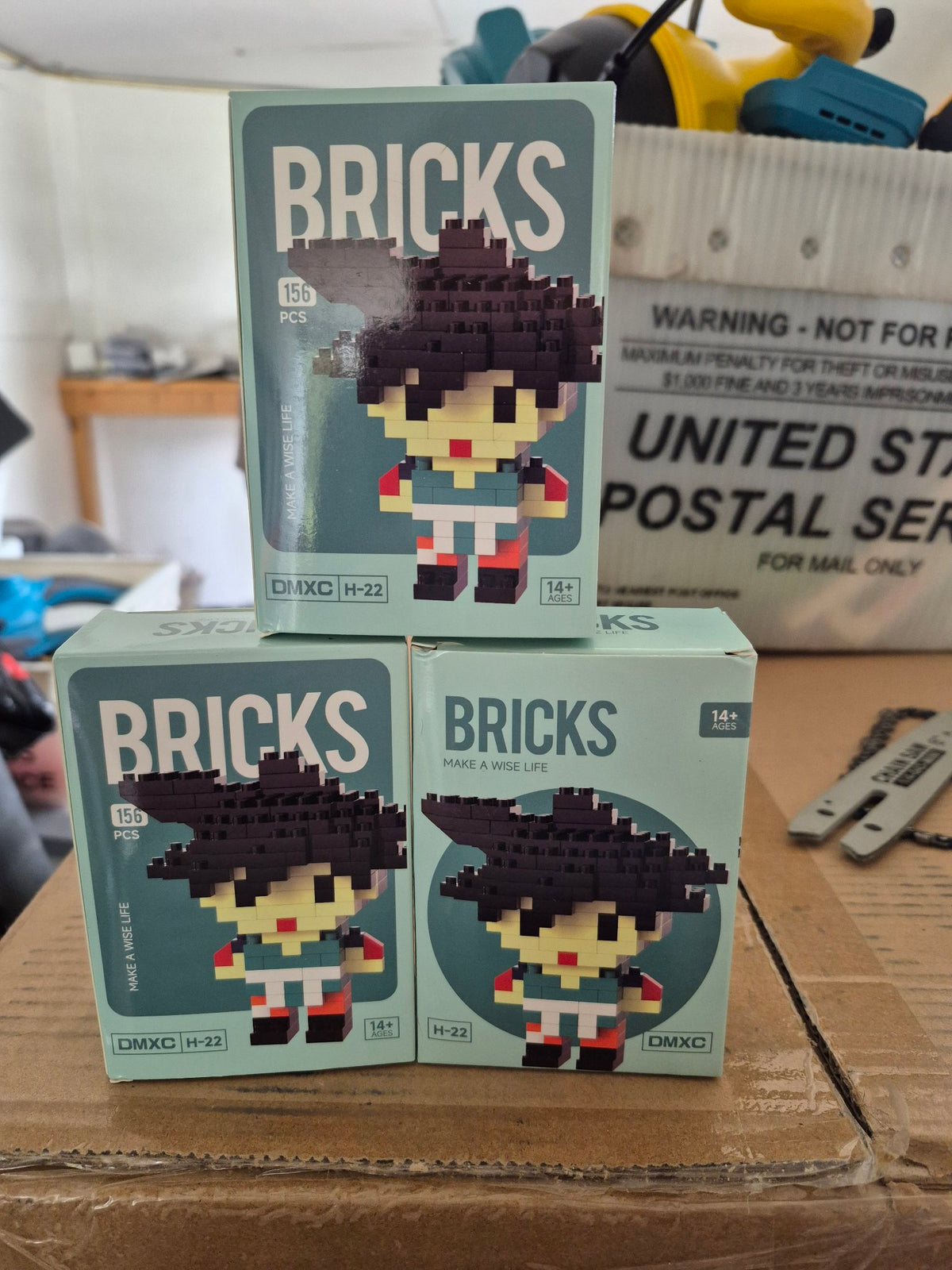 Micro Brick Figure – 156-Piece DIY Character (DMXC H-22)